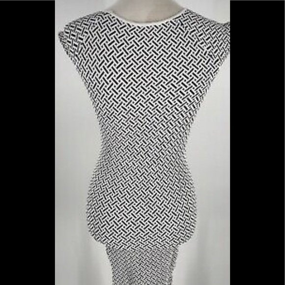 Bin 2C Bebe Black And White Short Sleeve Stretch Bodycon Dress Size M/L - Picture 9 of 9